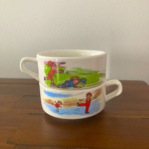 Vintage Campbell soup mugs!